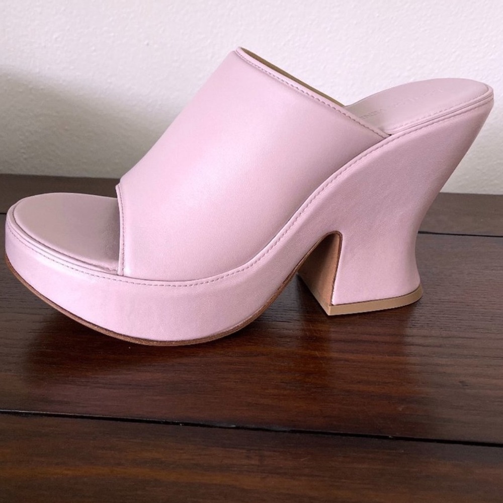 Leather platform sandals